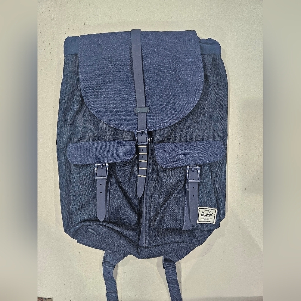 Herschel Supply Company Navy Backpack Book Bag, Travel, Pool or Beach Bag. New